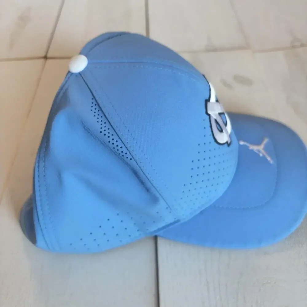 North Carolina Tar Heels Hat Flex Fit Cap Mens XL UNC Blue Jordan Basketball